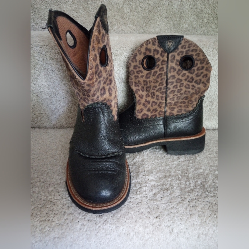 Ariat black leather upper leopard print rounded toe boot